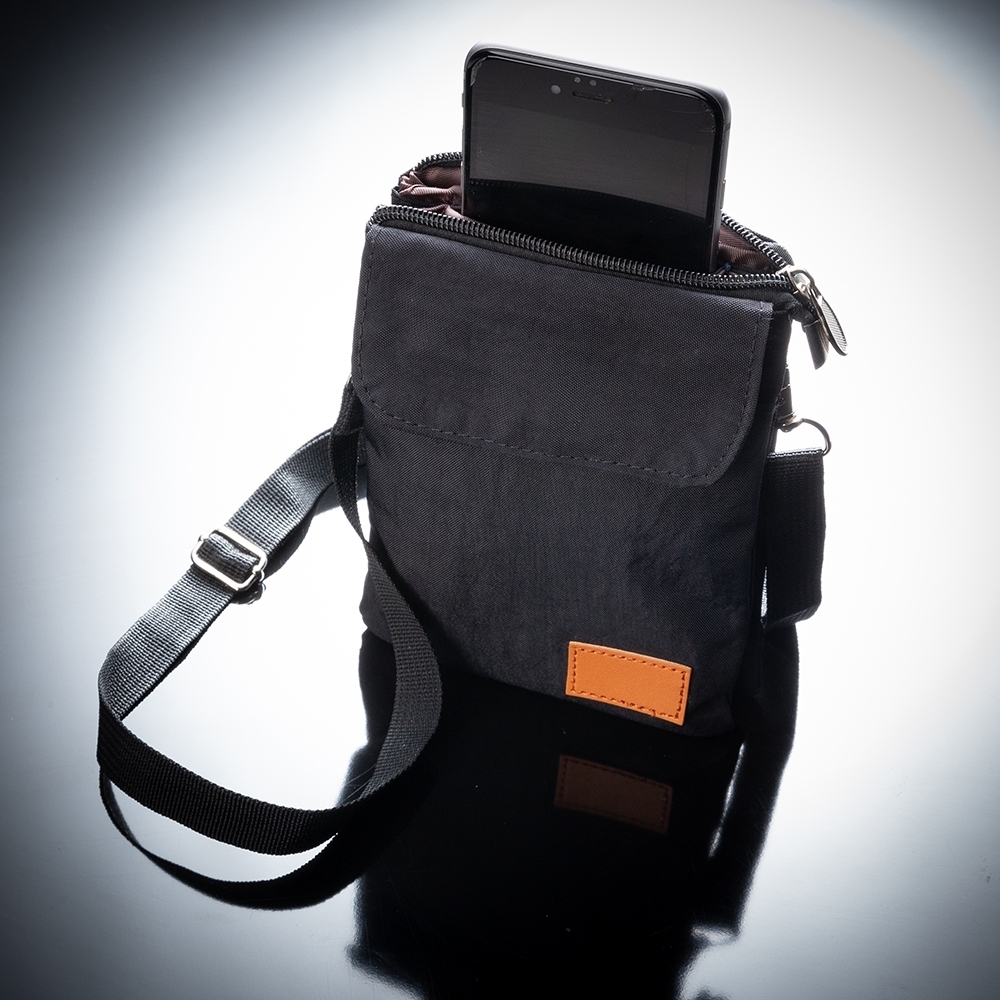 Mini Bolsa Transversal de Nylon - Imagem 2